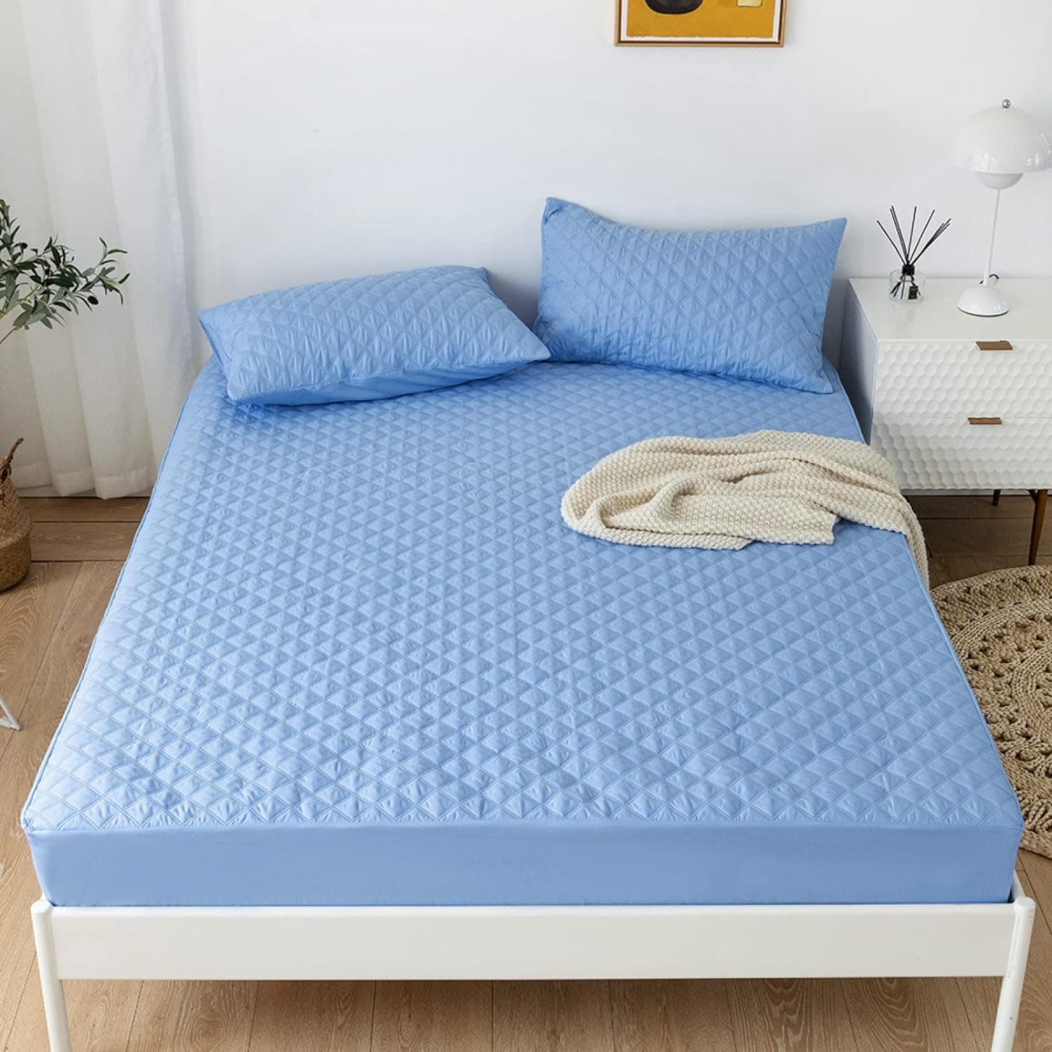 Quilted waterproof mattress protector